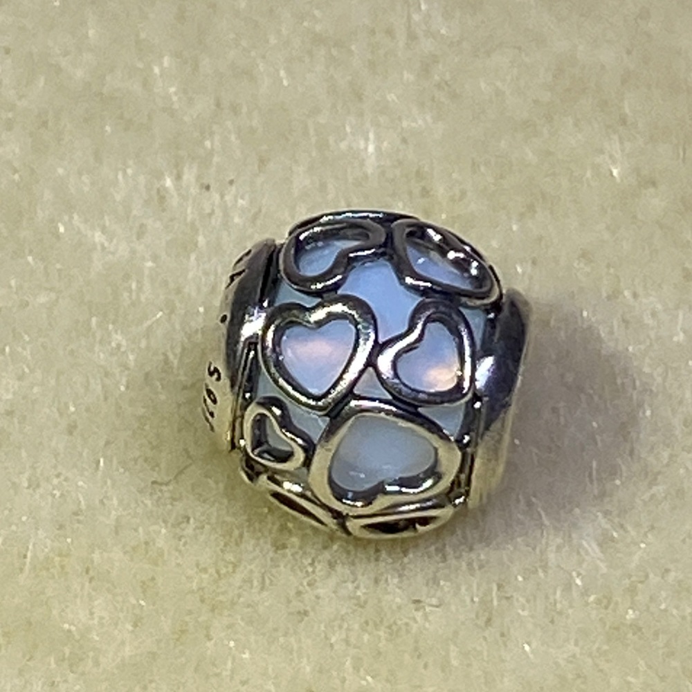 Authentic Pandora Love Cerise Crystal White 792036 - Picture 4 of 11